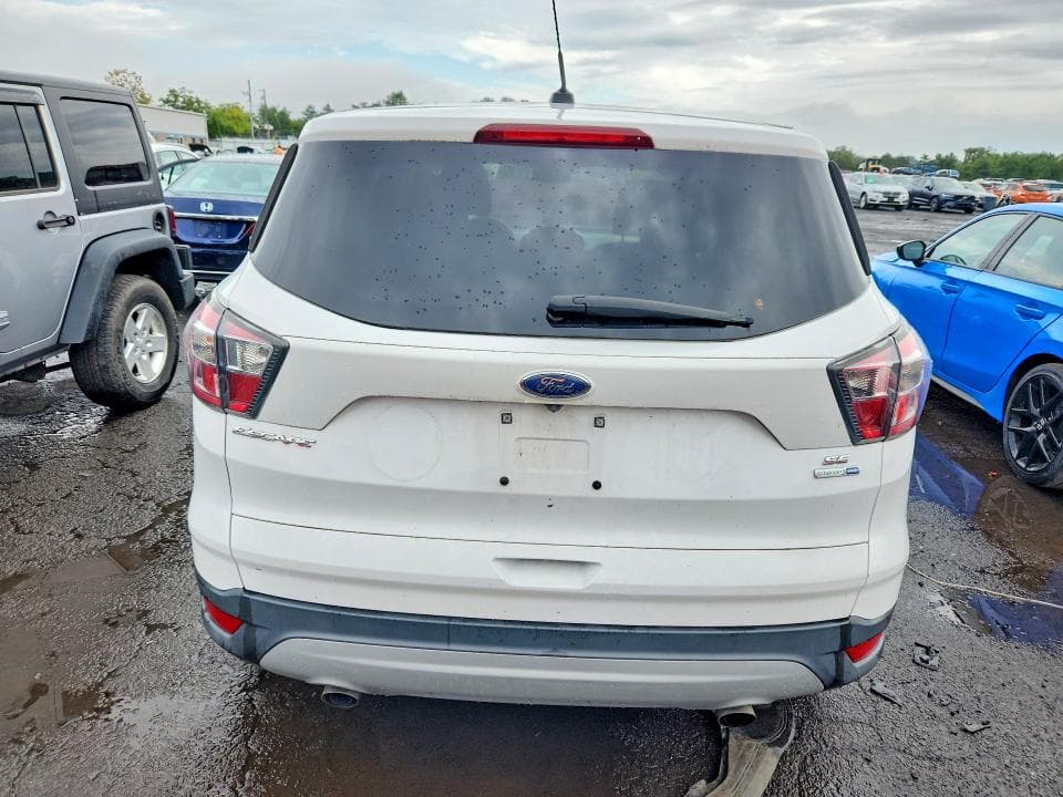 2017 FORD ESCAPE SE 6
