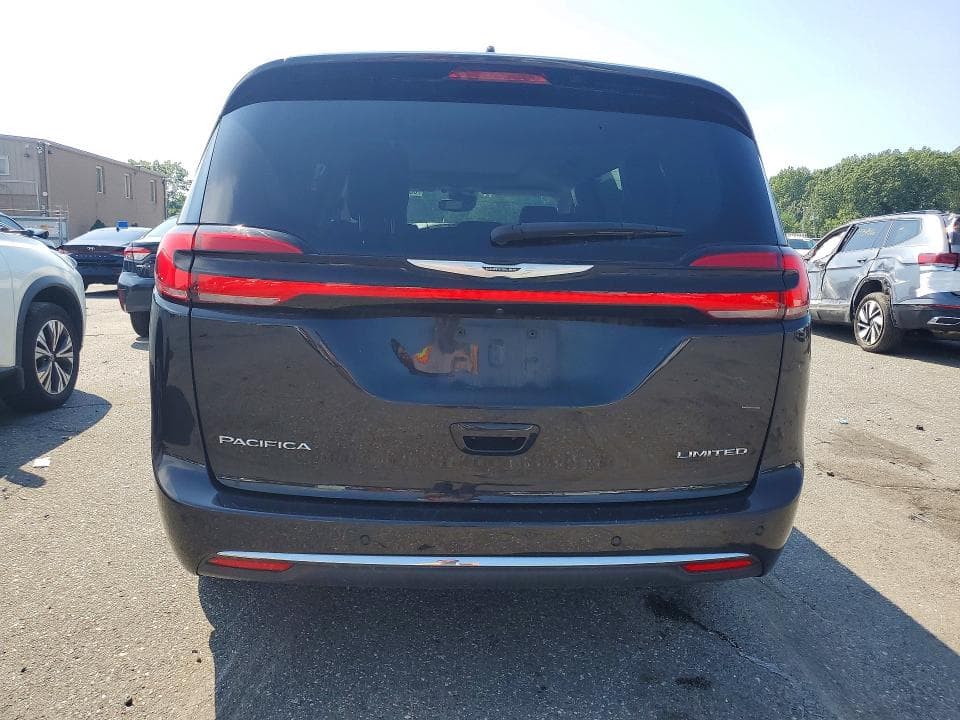 2023 CHRYSLER PACIFICA LIMITED 6