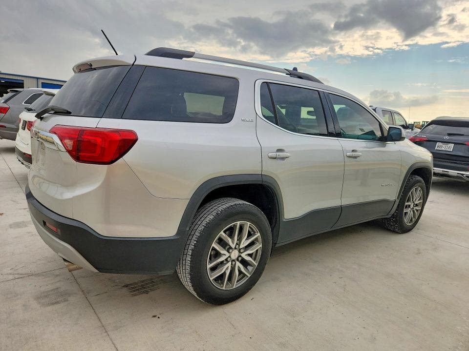 2017 GMC ACADIA SLE 3