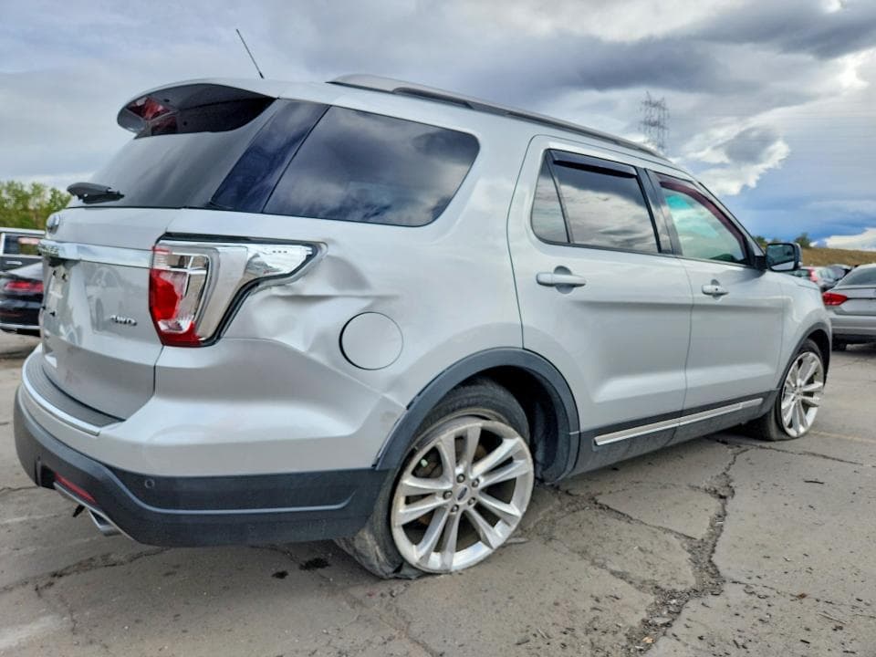 2018 FORD EXPLORER XLT 3