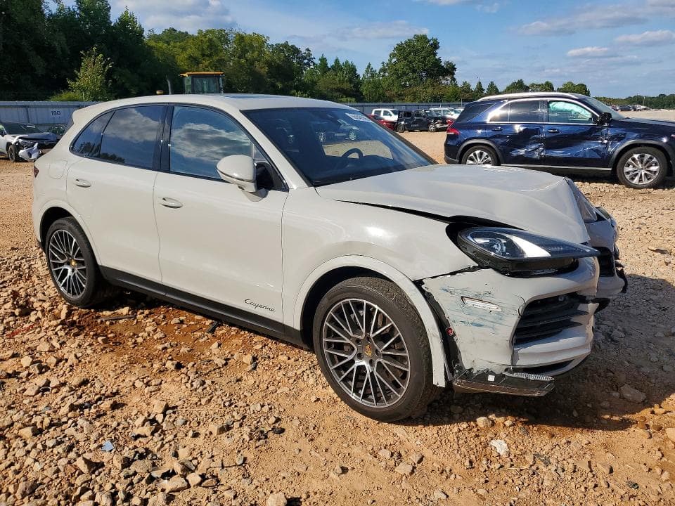 2023 PORSCHE CAYENNE BASE 4