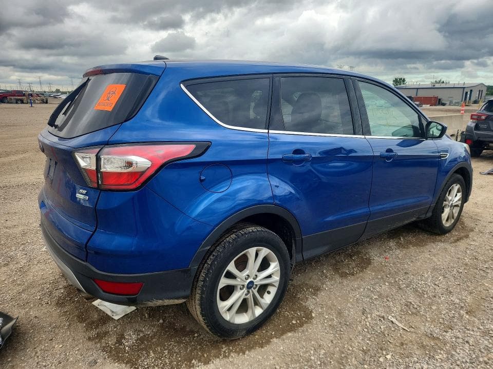 2017 FORD ESCAPE SE 3