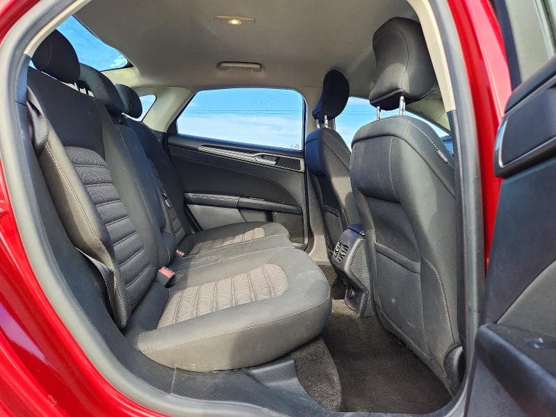 2017 FORD FUSION SE 10