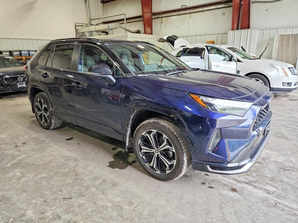 2025 TOYOTA RAV4 XSE 4