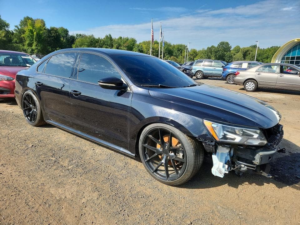 2017 VOLKSWAGEN PASSAT S 4