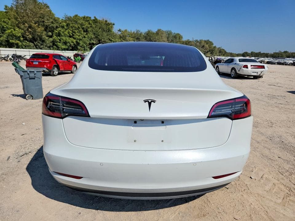 2018 TESLA MODEL 3 6