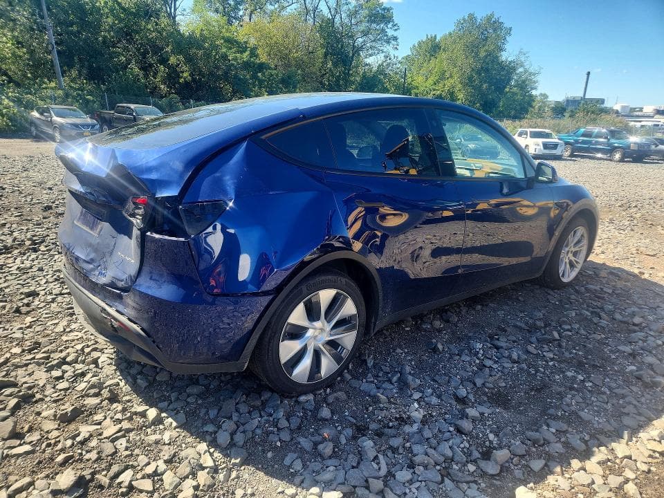 2023 TESLA MODEL Y 3