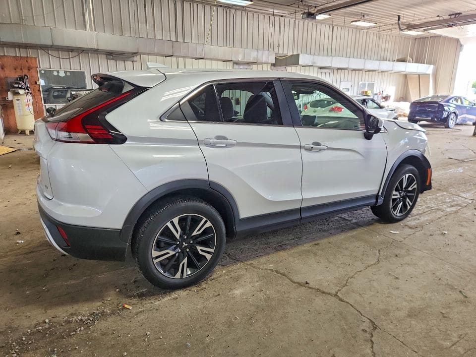 2024 MITSUBISHI ECLIPSE CROSS SE 3
