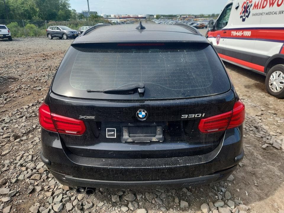 2018 BMW 330 XI 6