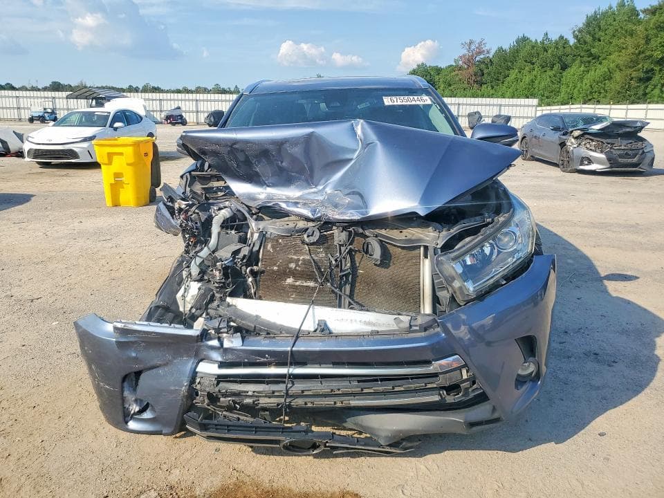2019 TOYOTA HIGHLANDER LIMITED 5