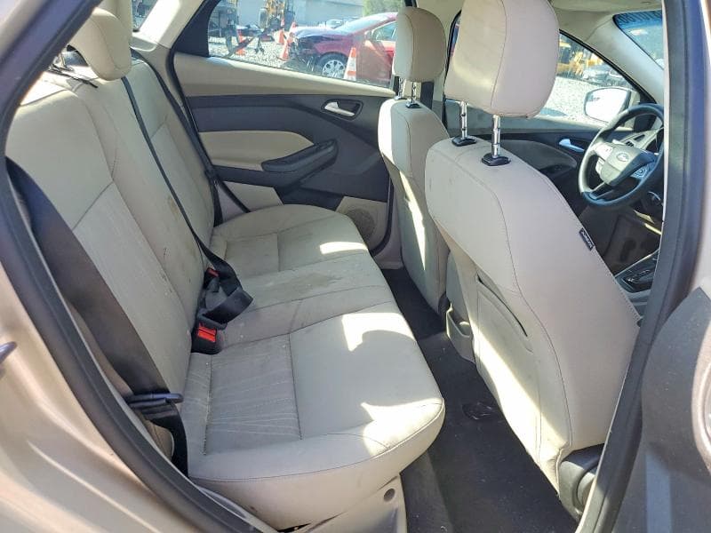 2017 FORD FOCUS SE 10
