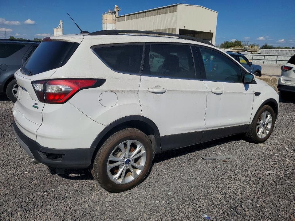 2017 FORD ESCAPE SE 3