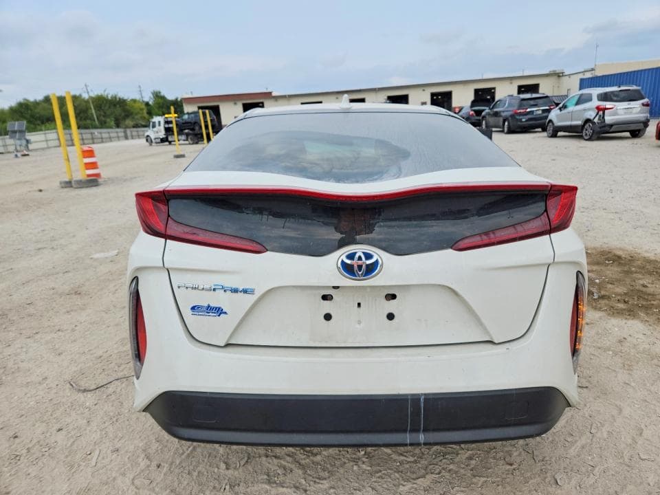 2020 TOYOTA PRIUS PRIME LE 6