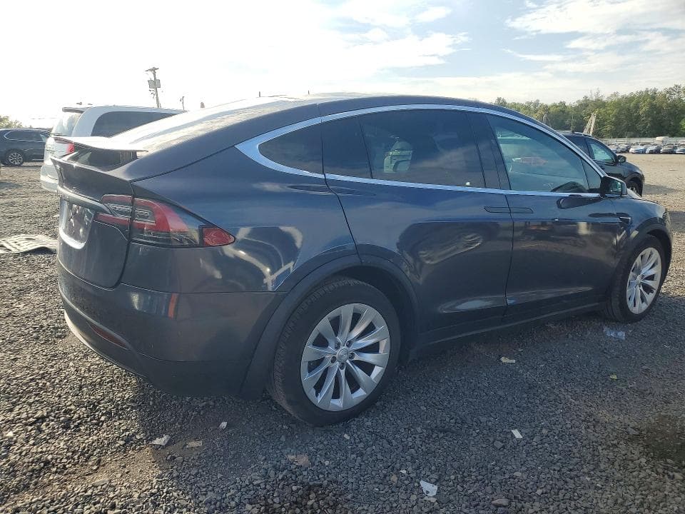 2018 TESLA MODEL X 3