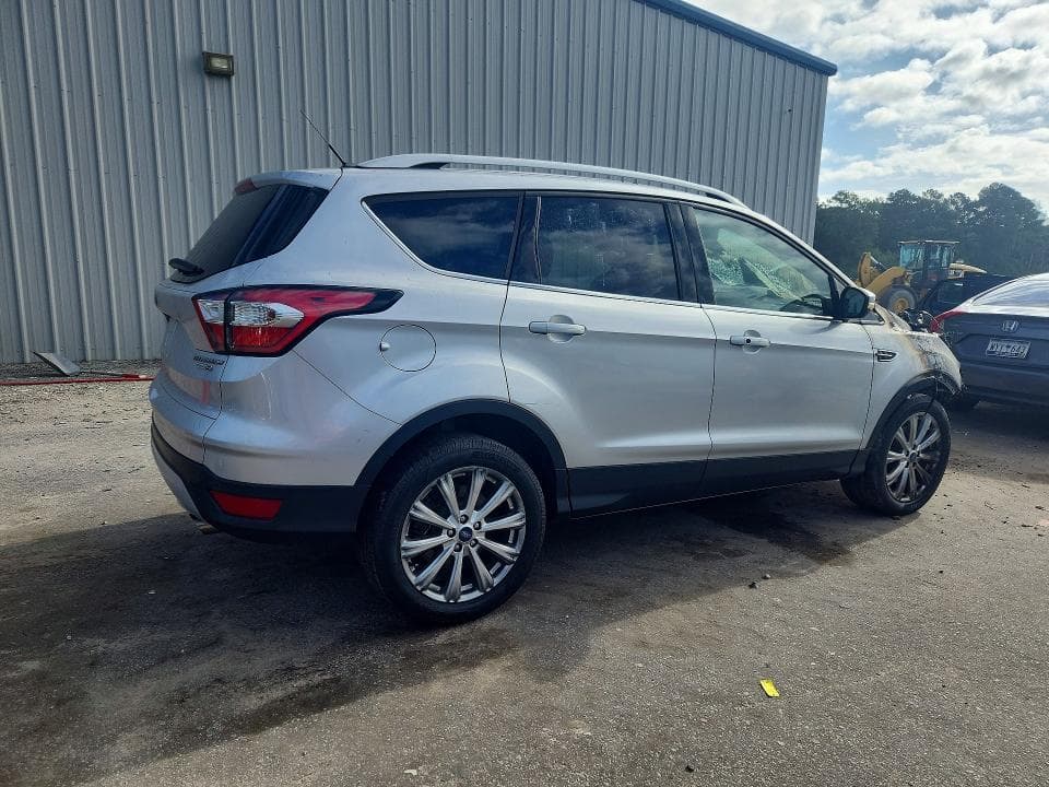 2017 FORD ESCAPE TITANIUM 3