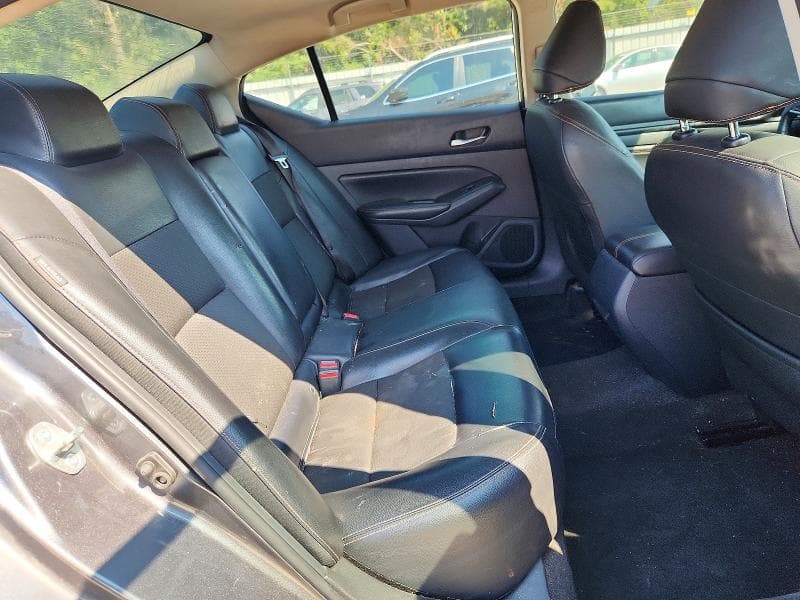 2022 NISSAN ALTIMA SR 10