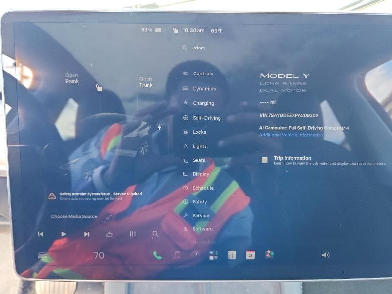 2023 TESLA MODEL Y 9