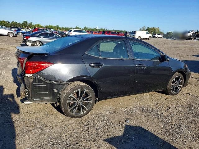 2017 TOYOTA COROLLA SE 3