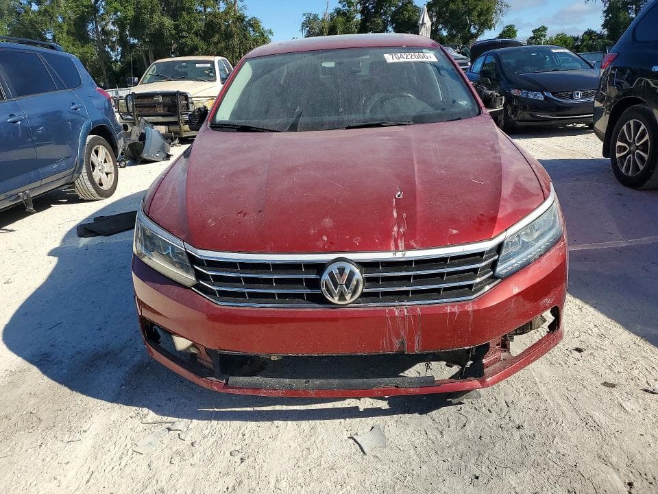 2017 VOLKSWAGEN PASSAT SE 5