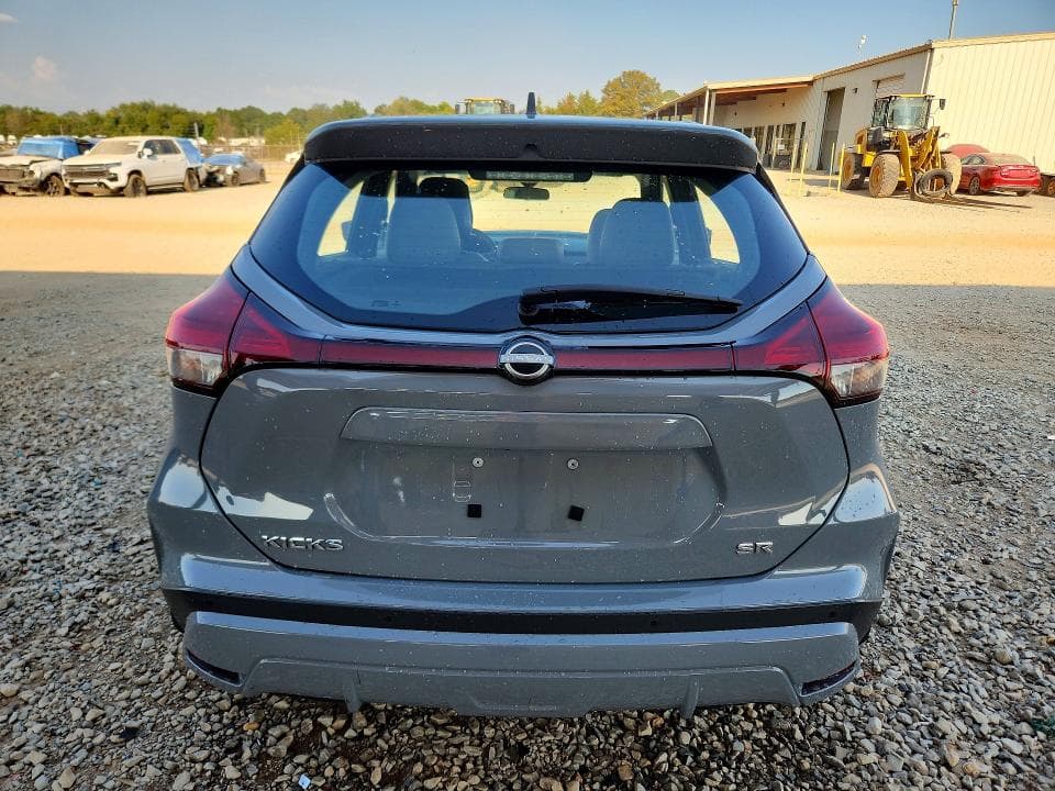 2022 NISSAN KICKS SR 6