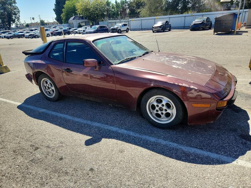1984 PORSCHE 944 4