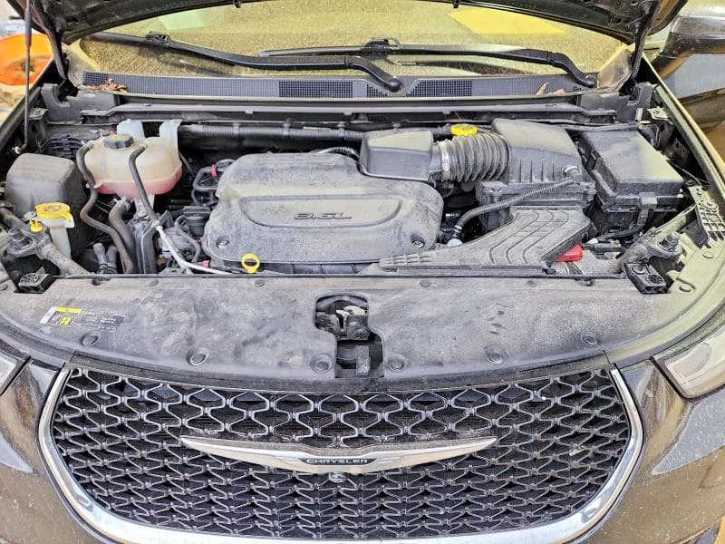 2021 CHRYSLER PACIFICA LIMITED 12