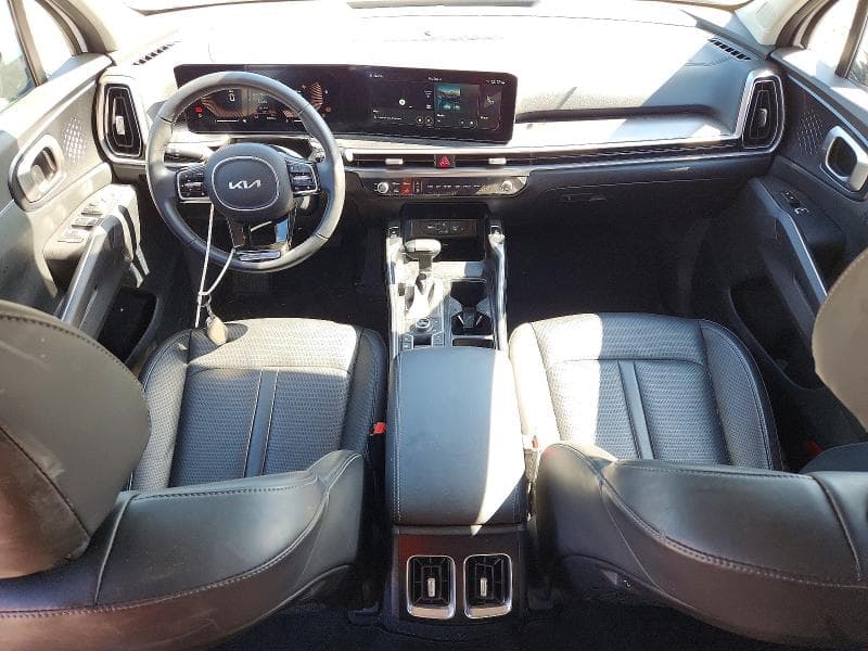 2024 KIA SORENTO S 8
