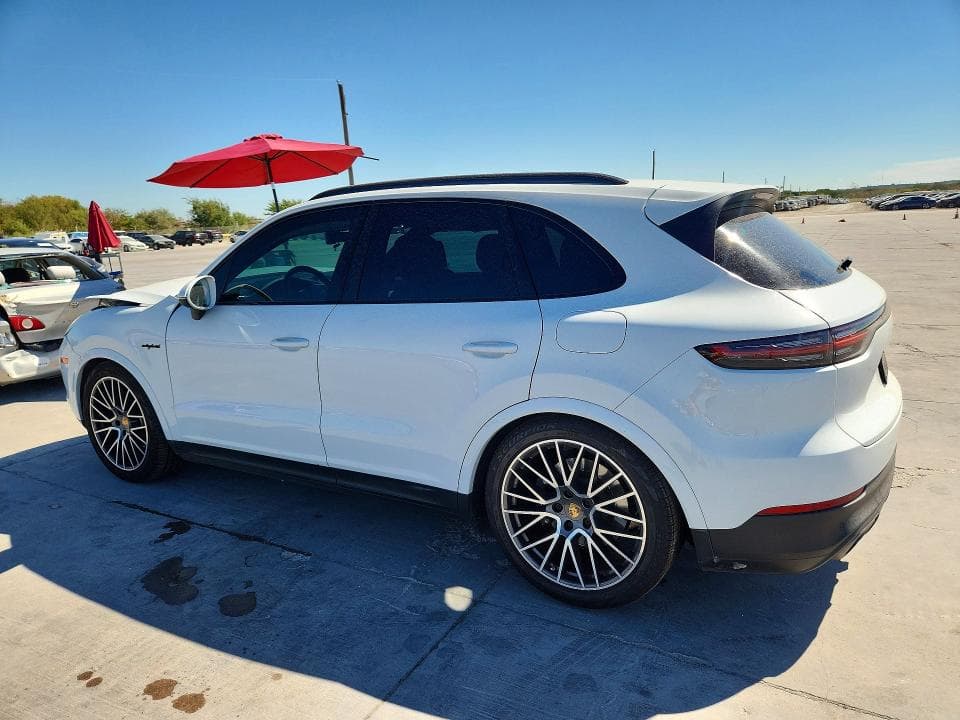 2021 PORSCHE CAYENNE E-HYBRID 2