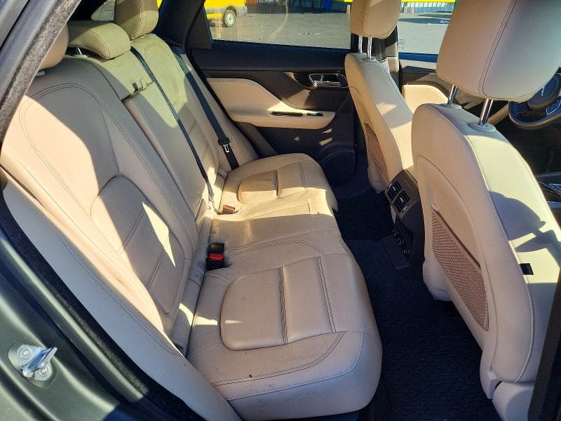 2017 JAGUAR F-PACE PRESTIGE 10
