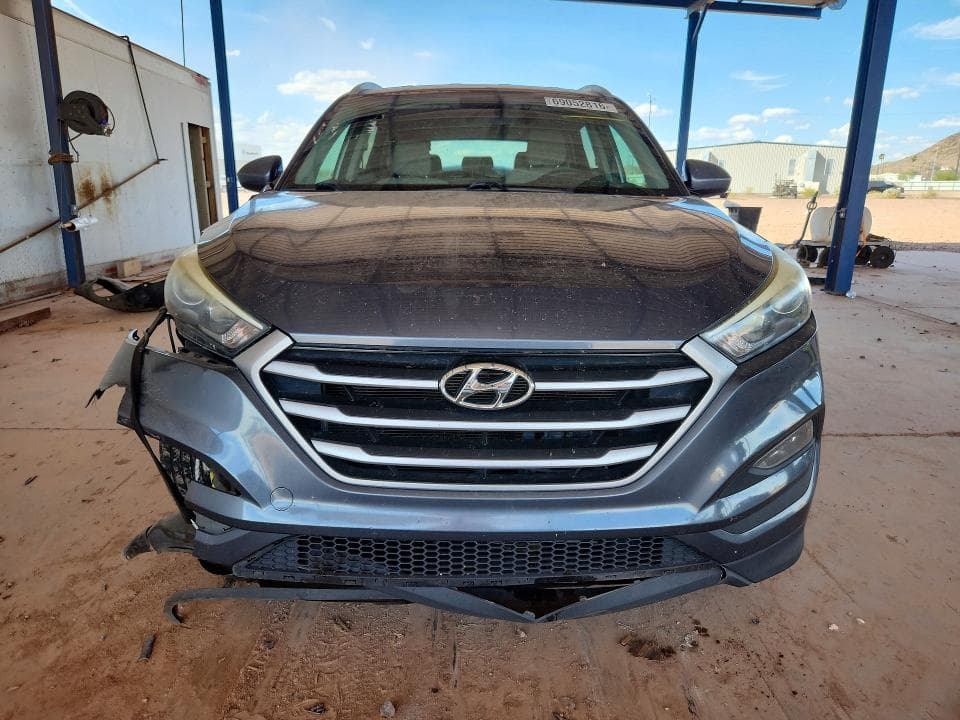 2017 HYUNDAI TUCSON SE 5