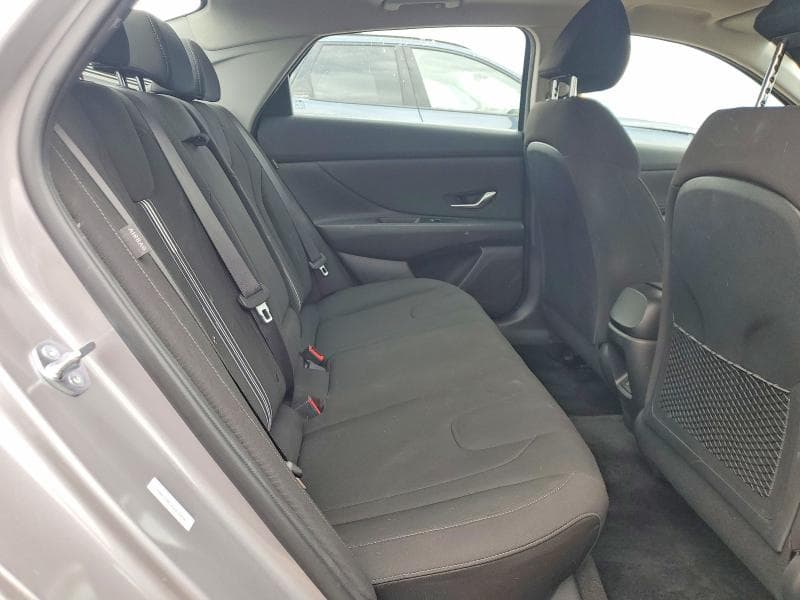2025 HYUNDAI ELANTRA SEL 10
