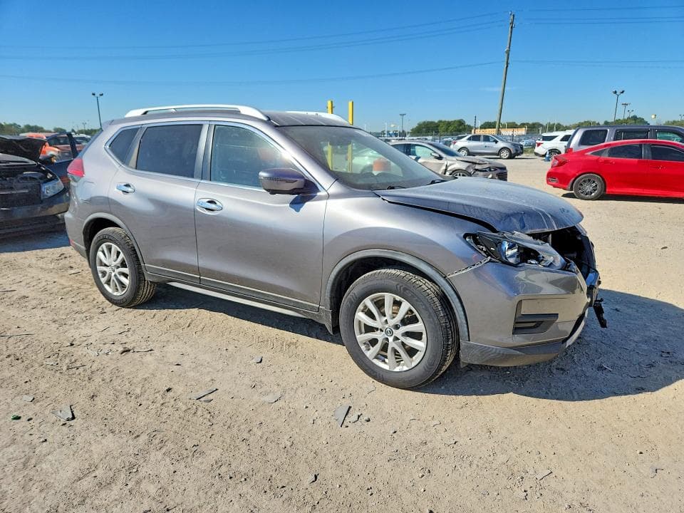 2017 NISSAN ROGUE SV 4