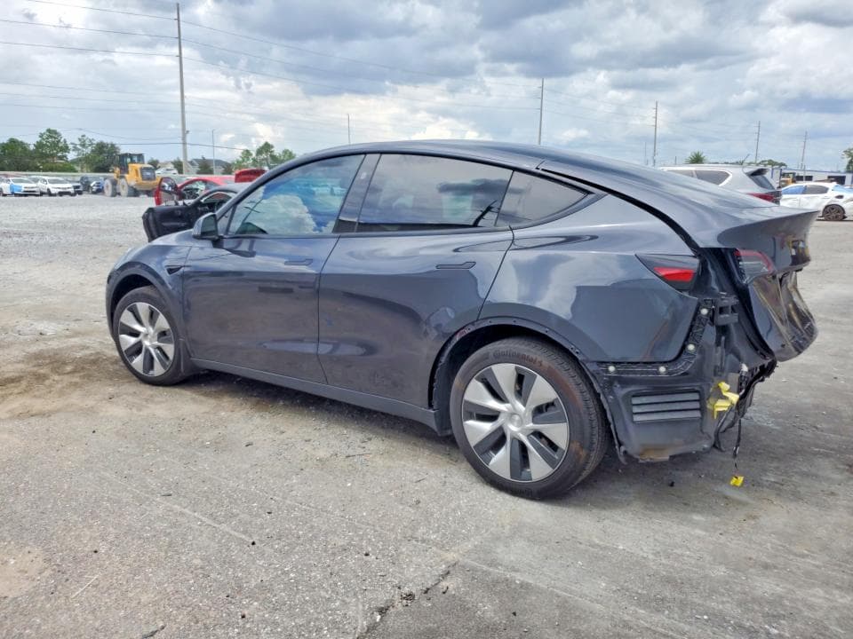 2024 TESLA MODEL Y 2