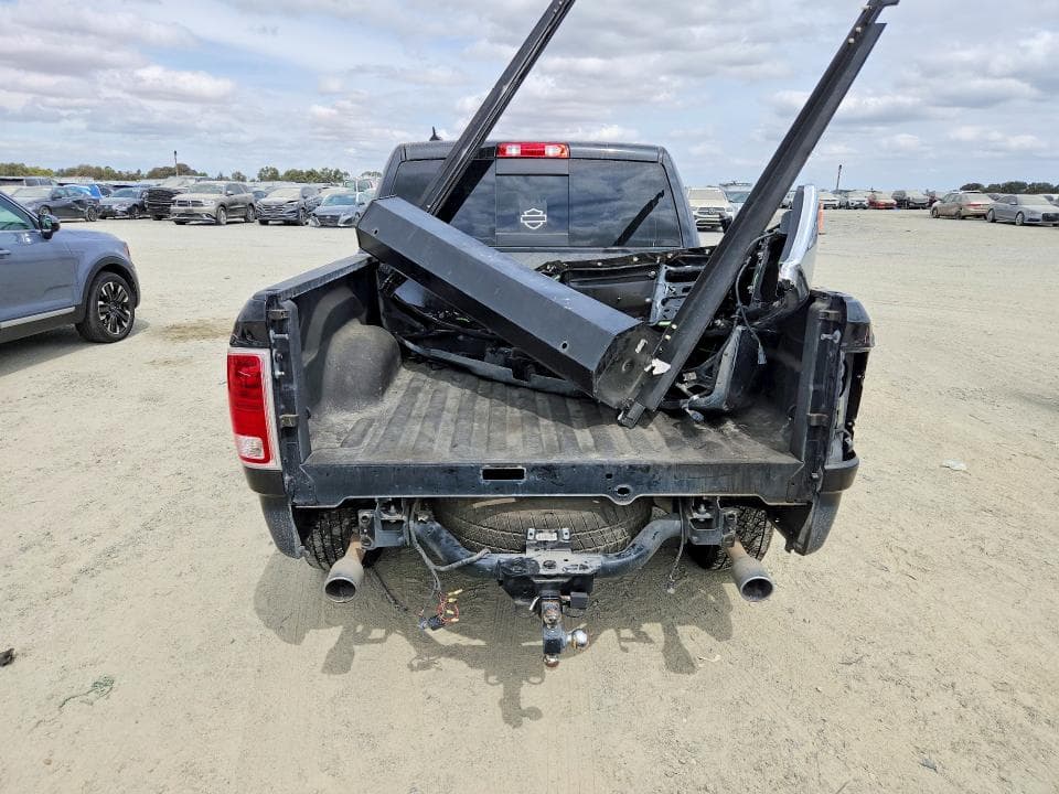 2018 RAM 1500 LARAMIE 6