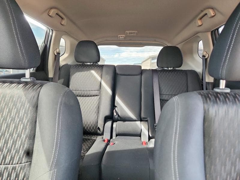 2019 NISSAN ROGUE S 10
