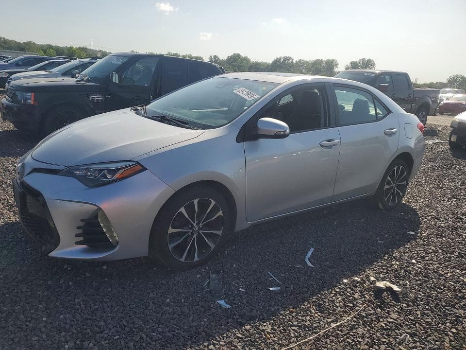 2017 TOYOTA COROLLA SE - 1