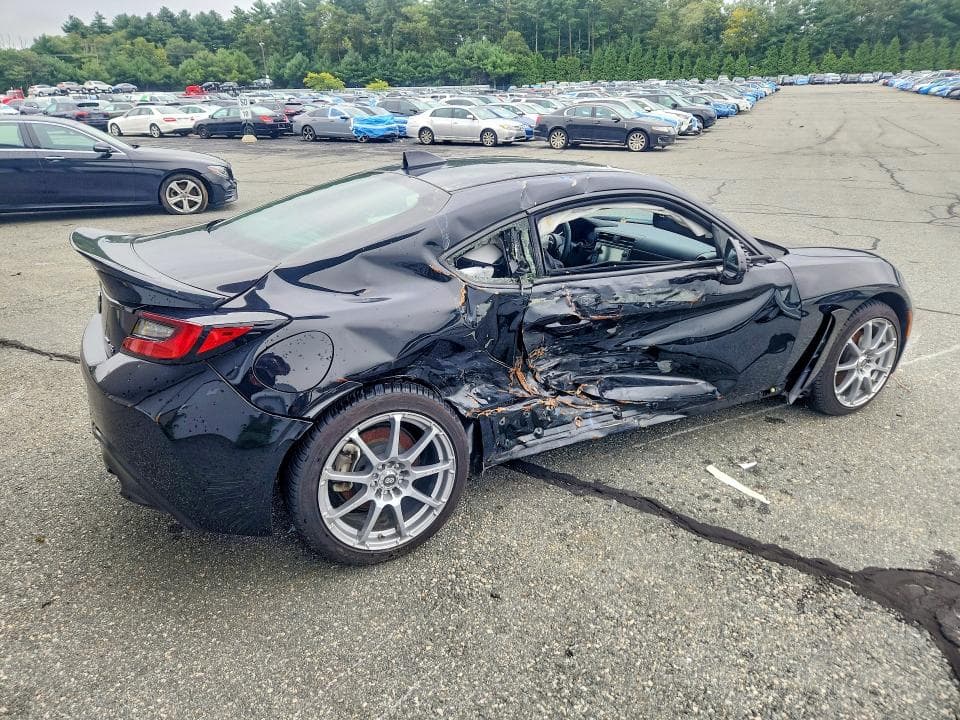 2024 TOYOTA GR 86 3