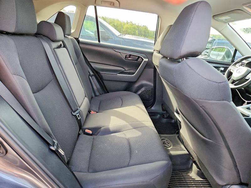 2019 TOYOTA RAV4 LE 11
