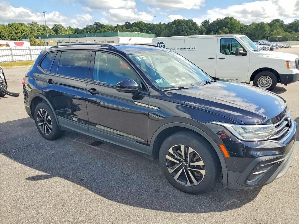 2022 VOLKSWAGEN TIGUAN S 4