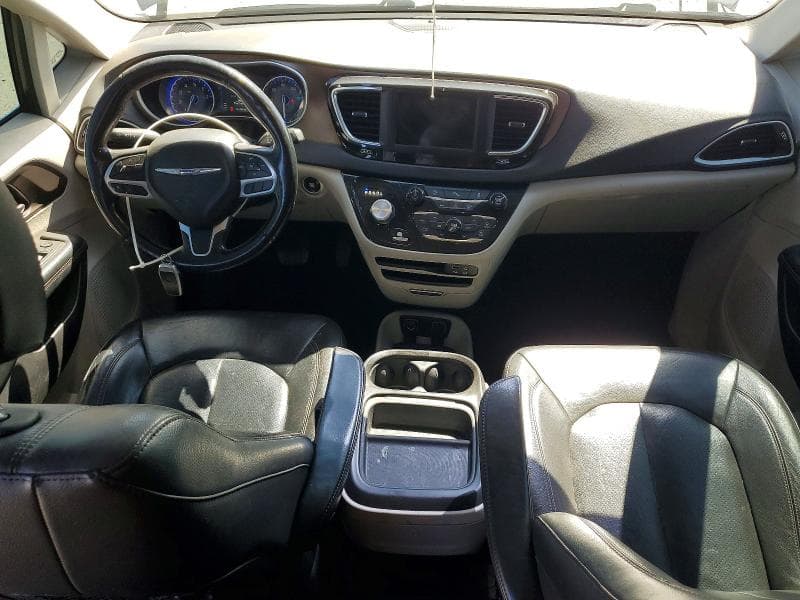 2019 CHRYSLER PACIFICA TOURING L 8