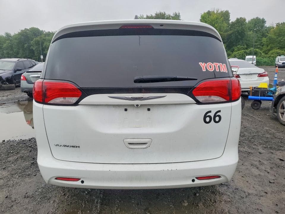 2021 CHRYSLER VOYAGER LX 6