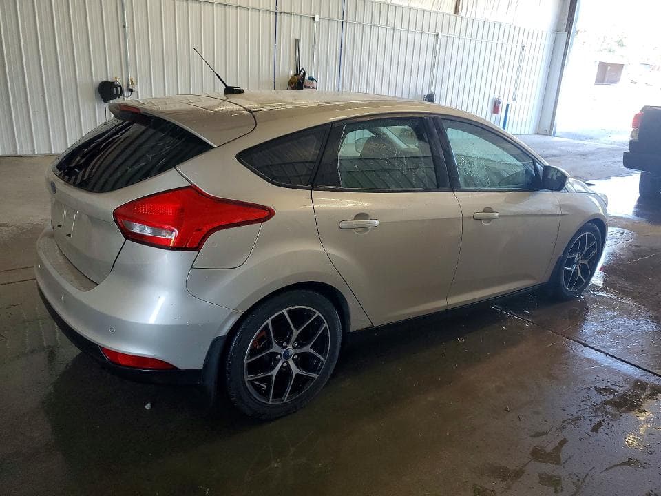 2017 FORD FOCUS SEL 3