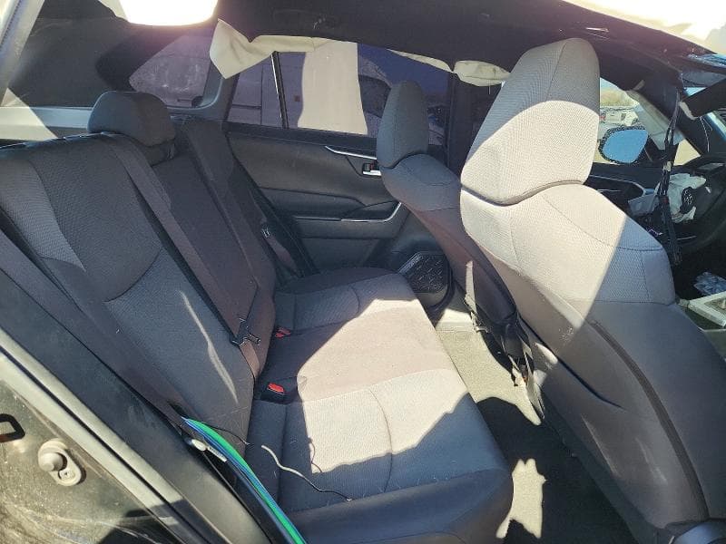 2019 TOYOTA RAV4 XLE 10