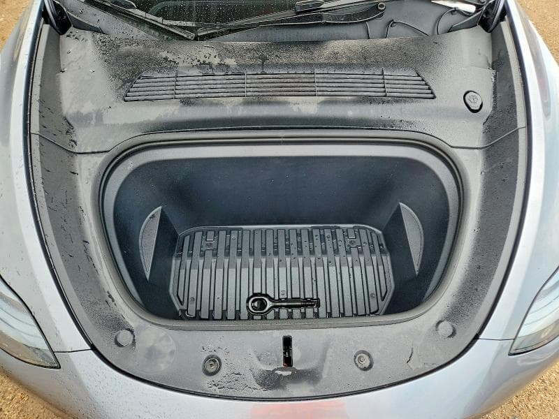 2025 TESLA MODEL Y 11