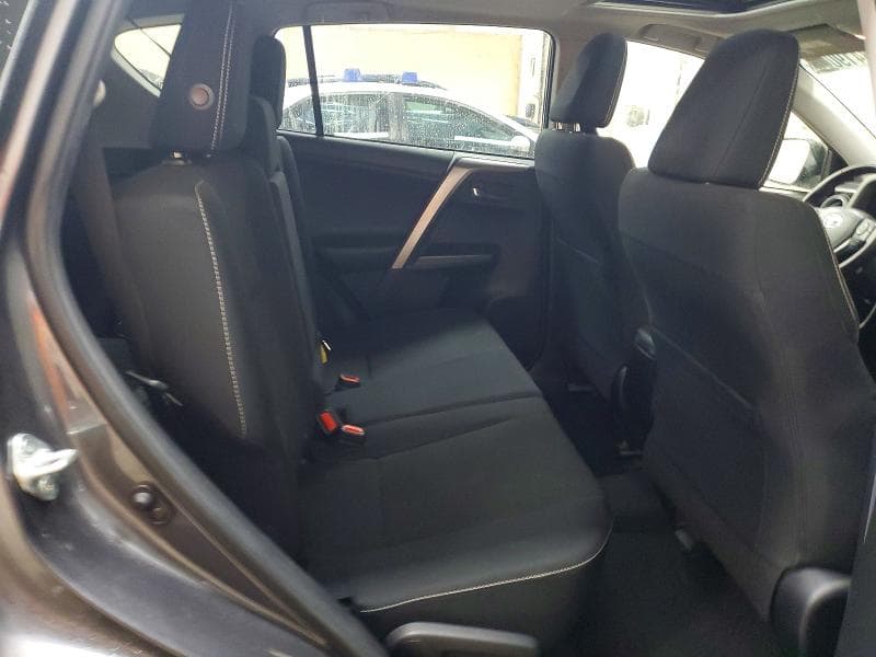 2017 TOYOTA RAV4 XLE 11
