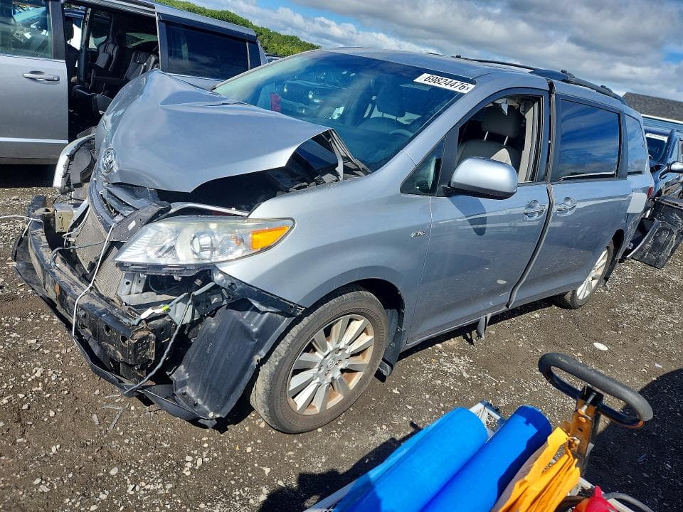 2017 TOYOTA SIENNA XLE 7-PASSENGER