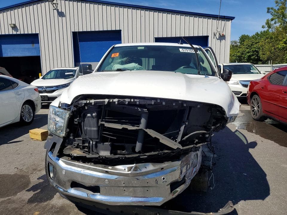 2017 RAM 1500 SLT 5