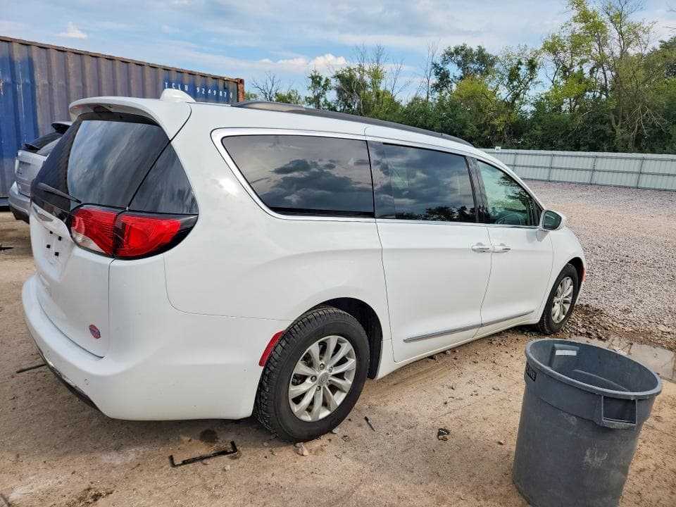 2017 CHRYSLER PACIFICA TOURING L 3
