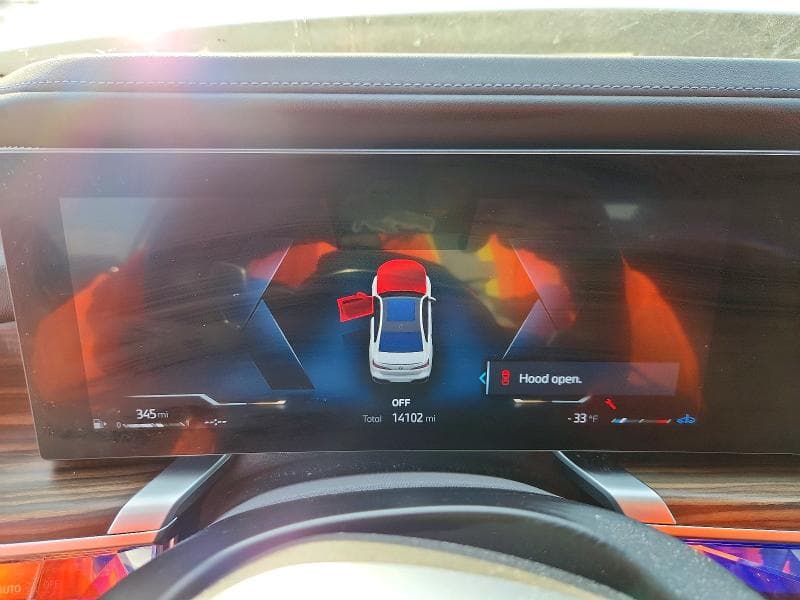 2025 BMW 740 XI 9