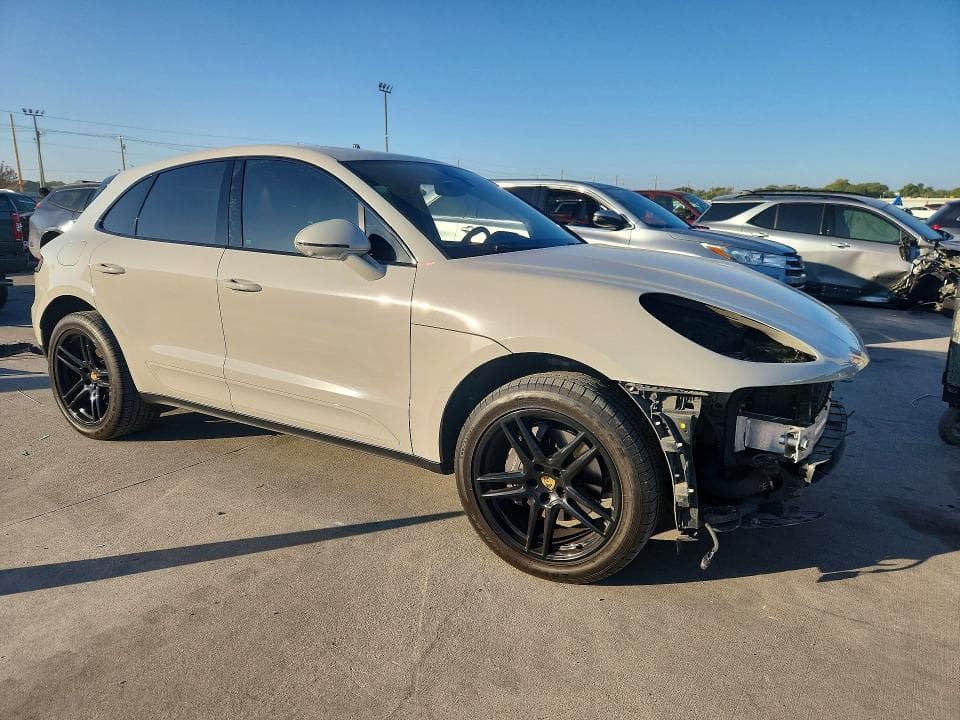 2021 PORSCHE MACAN 4